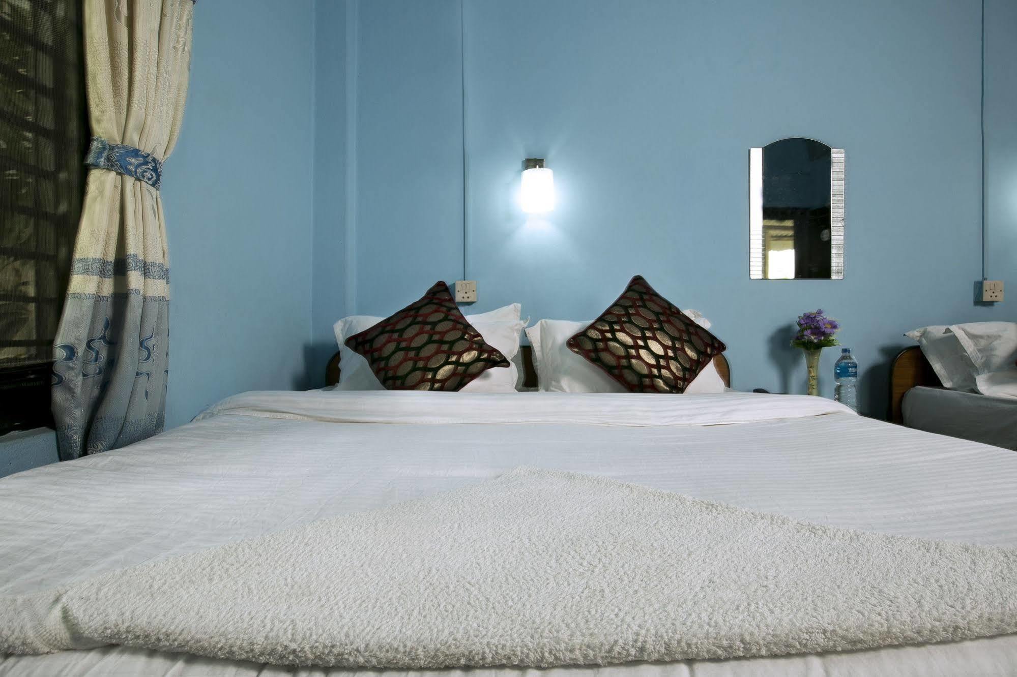 Sauraha Nana Hotel Εξωτερικό φωτογραφία