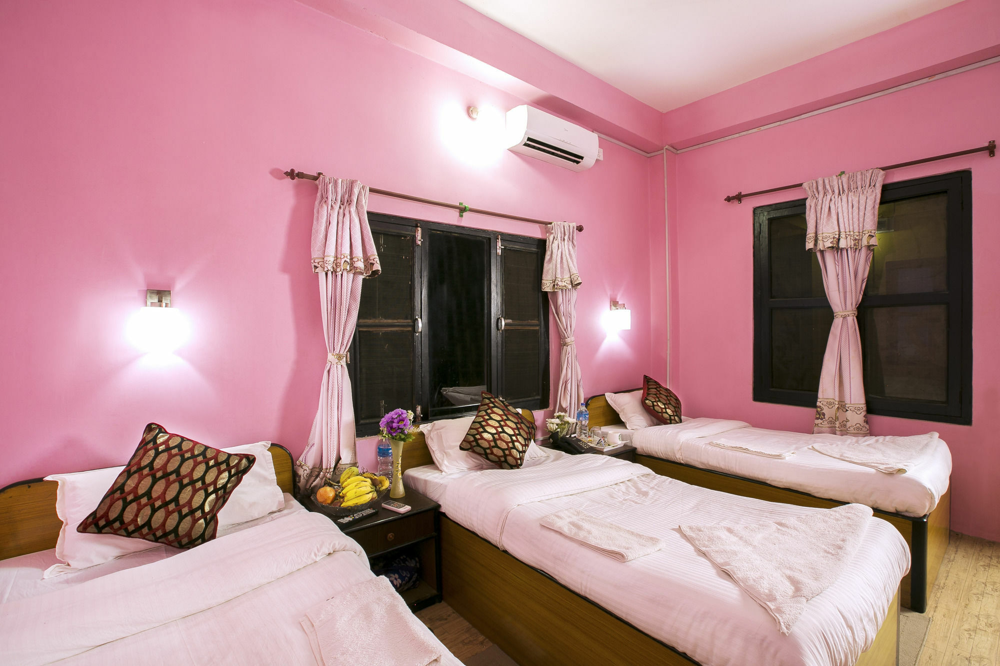 Sauraha Nana Hotel Εξωτερικό φωτογραφία
