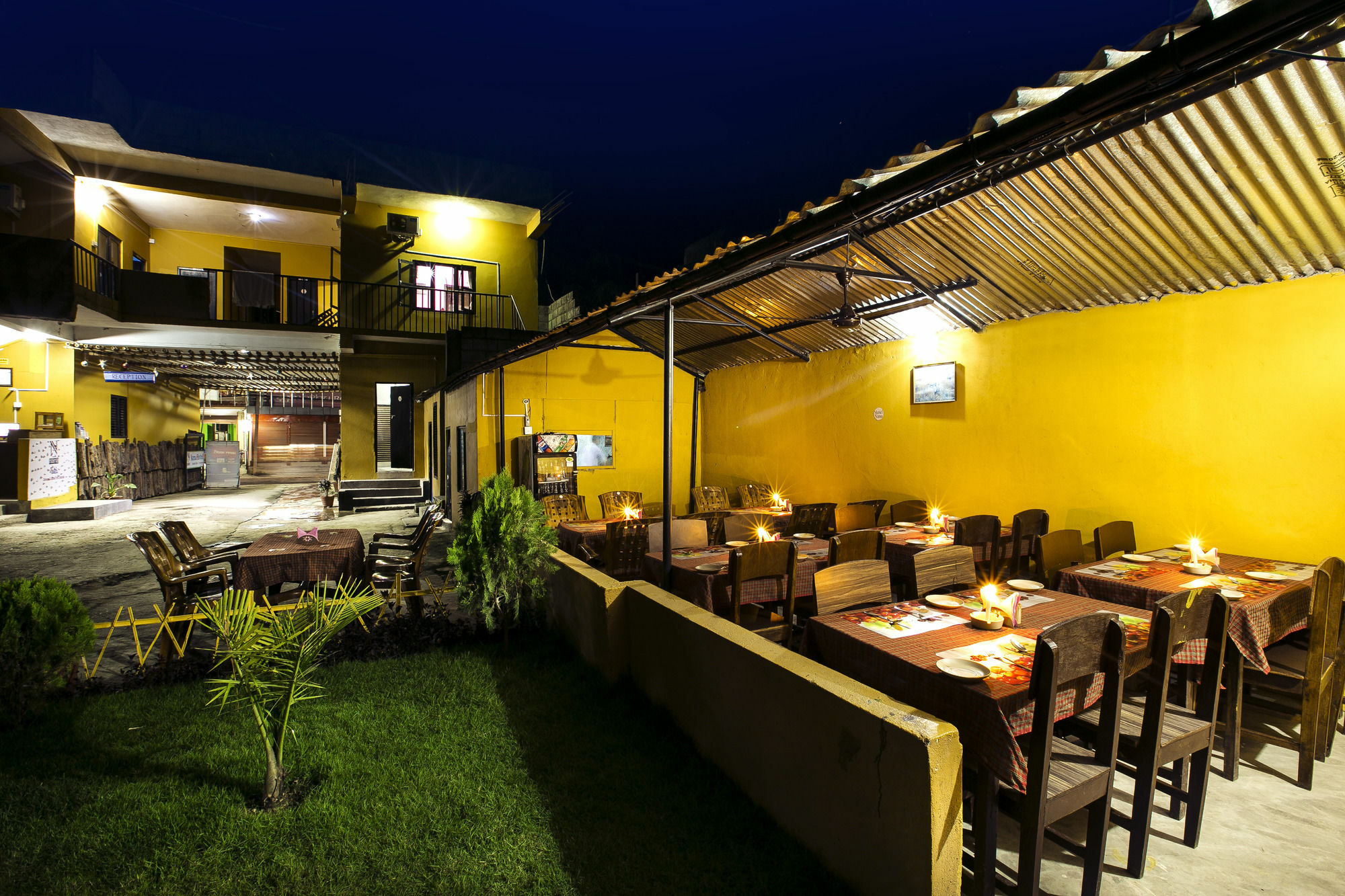 Sauraha Nana Hotel Εξωτερικό φωτογραφία